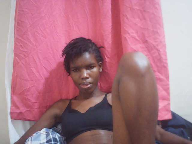 Beautyviny2 live cam on BongaCams