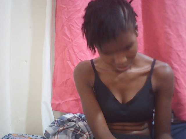 Beautyviny2 live cam on BongaCams