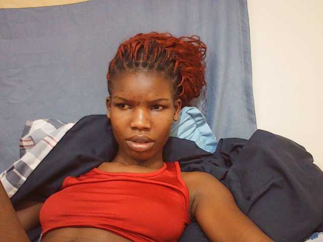 Beautyviny2 live cam on BongaCams