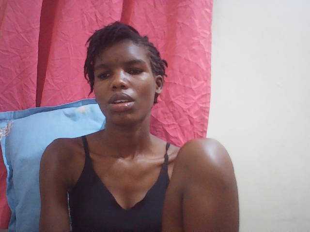 Beautyviny2 live cam on BongaCams