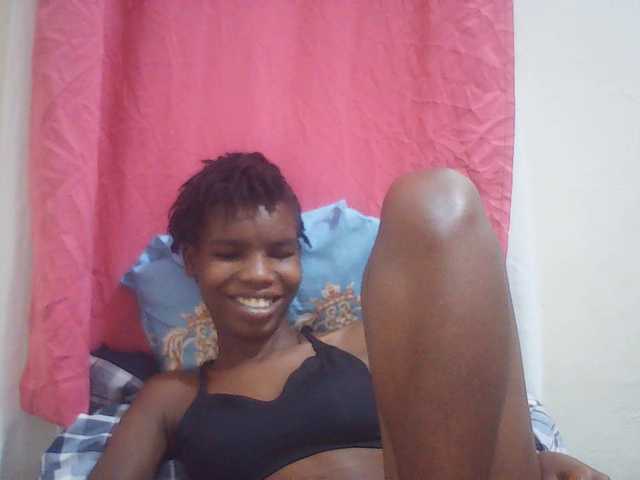 Beautyviny2 live cam on BongaCams