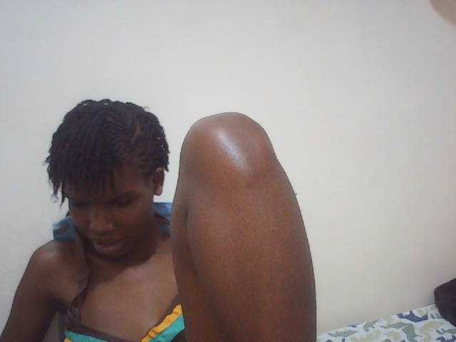 Beautyviny2 live cam on BongaCams