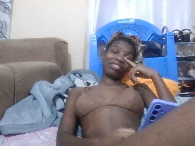 Beautyviny2 live cam on BongaCams