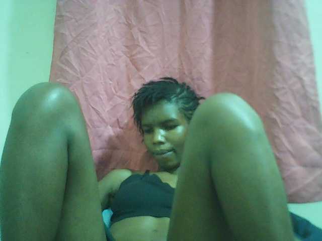 Beautyviny2 live cam on BongaCams