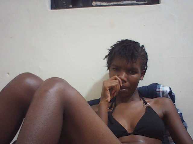 Beautyviny2 live cam on BongaCams
