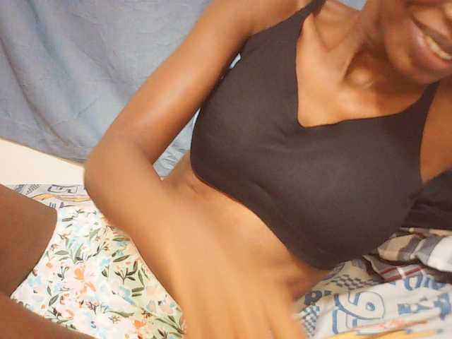 Beautyviny2 live cam on BongaCams
