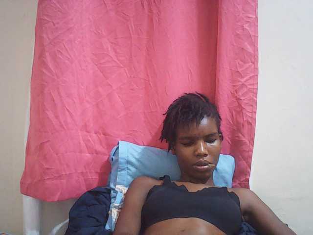Beautyviny2 live cam on BongaCams