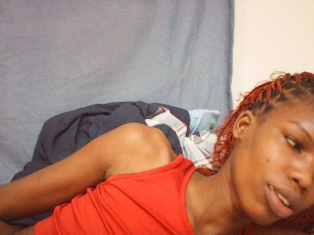 Beautyviny2 live cam on BongaCams