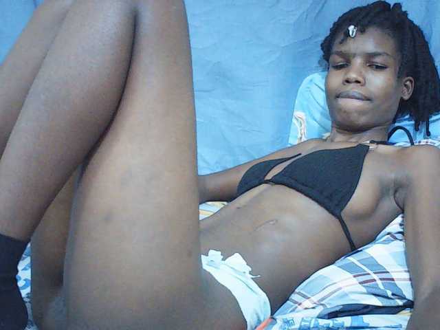 Beautyviny2 live cam on BongaCams