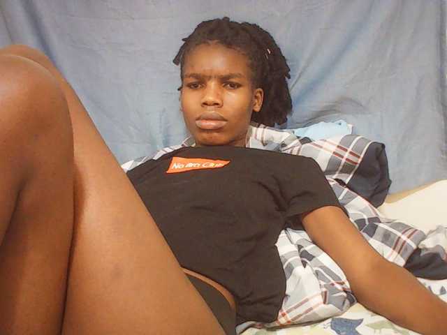Beautyviny2 live cam on BongaCams