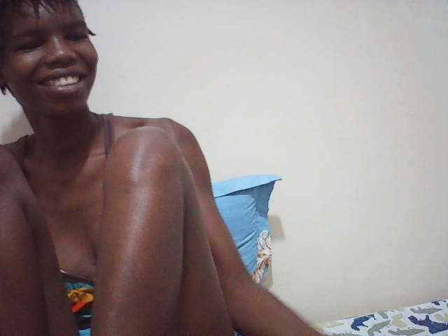 Beautyviny2 live cam on BongaCams