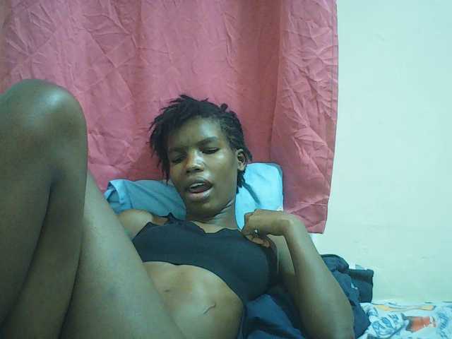 Beautyviny2 live cam on BongaCams