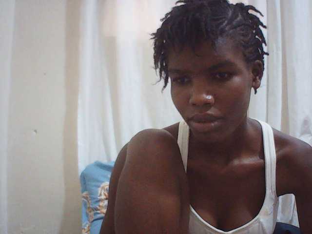 Beautyviny2 live cam on BongaCams