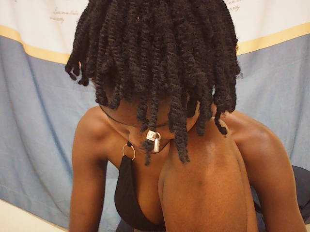 Beautyviny2 live cam on BongaCams