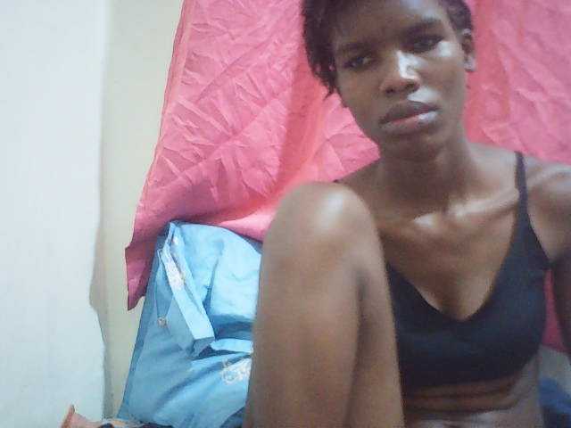 Beautyviny2 live cam on BongaCams