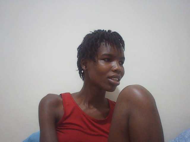 Beautyviny2 live cam on BongaCams