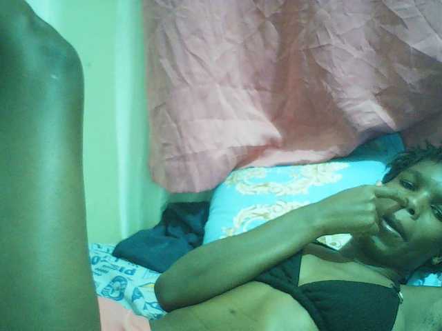 Beautyviny2 live cam on BongaCams