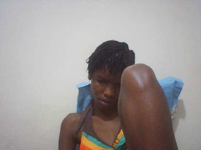 Beautyviny2 live cam on BongaCams