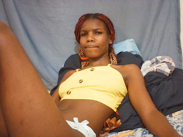 Beautyviny2 live cam on BongaCams