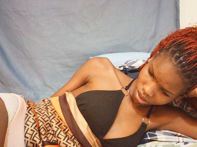 Beautyviny2 live cam on BongaCams