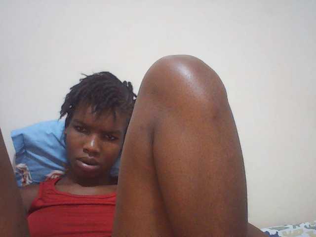 Beautyviny2 live cam on BongaCams