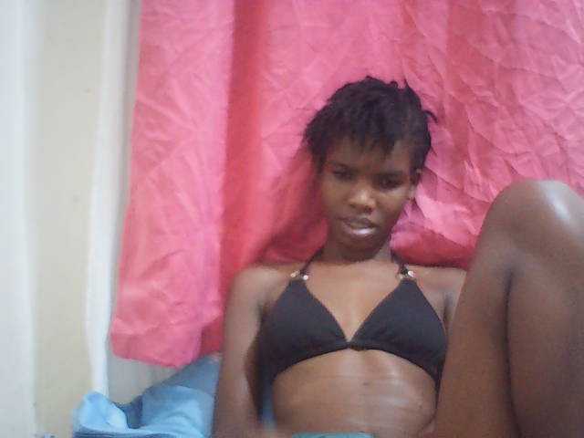 Beautyviny2 live cam on BongaCams
