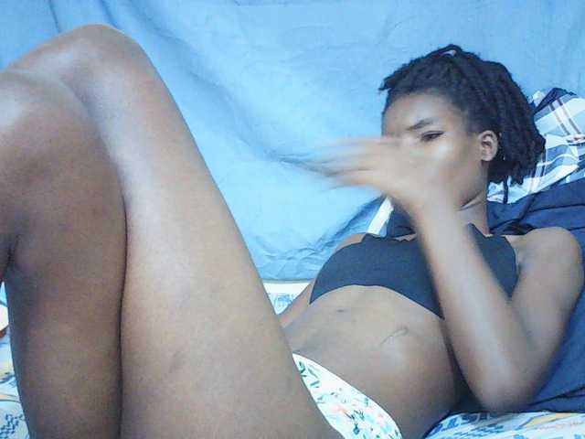 Beautyviny2 live cam on BongaCams
