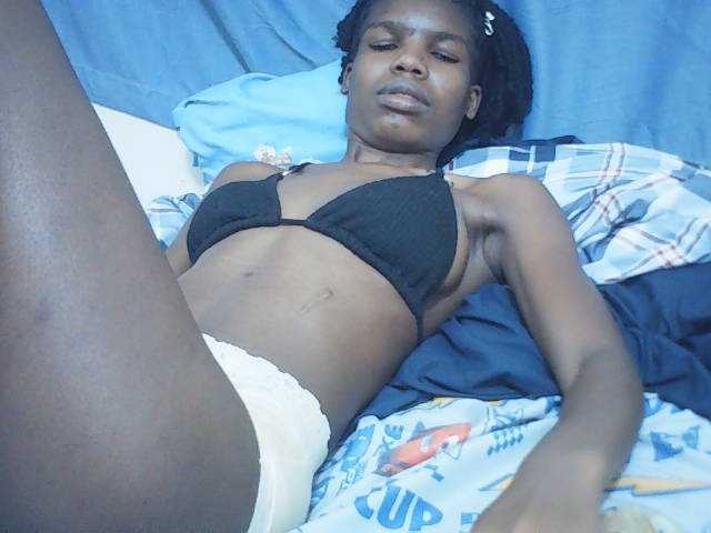 Beautyviny2 live cam on BongaCams