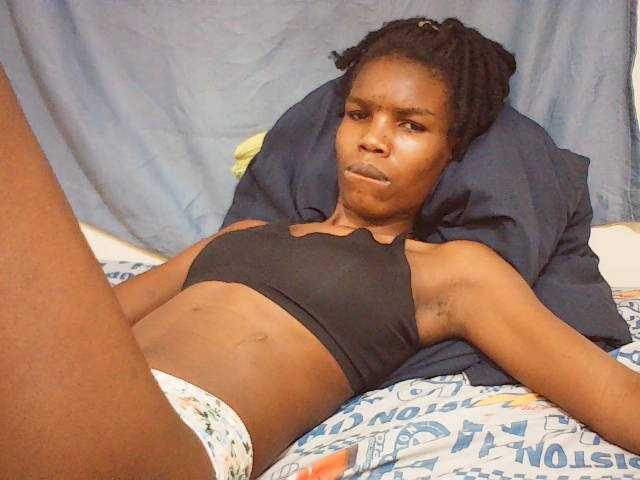 Beautyviny2 live cam on BongaCams