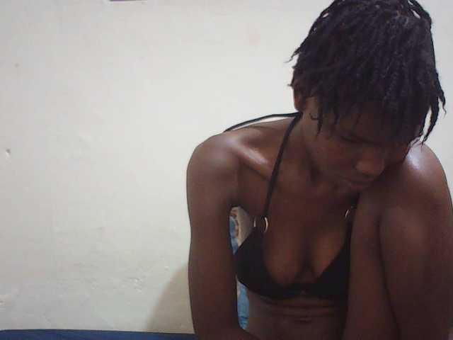 Beautyviny2 live cam on BongaCams
