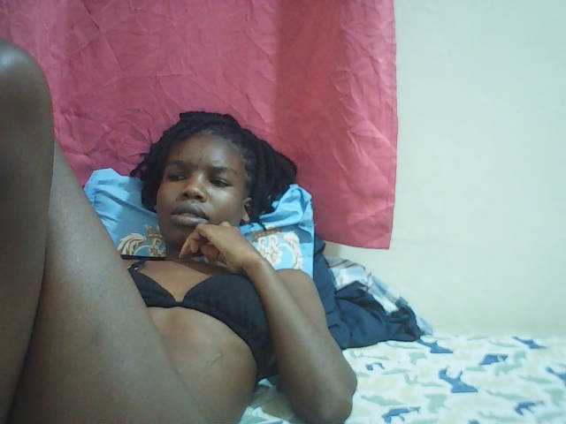 Beautyviny2 live cam on BongaCams