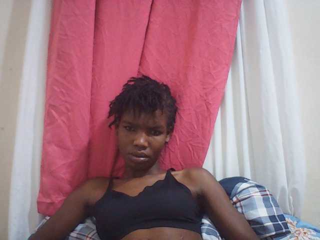 Beautyviny2 live cam on BongaCams