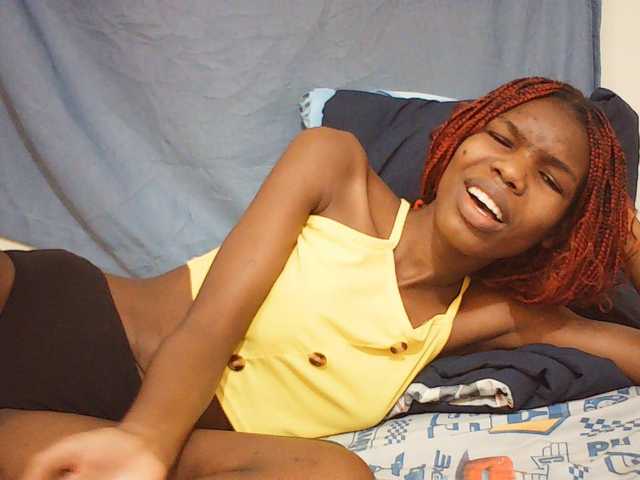 Beautyviny2 live cam on BongaCams