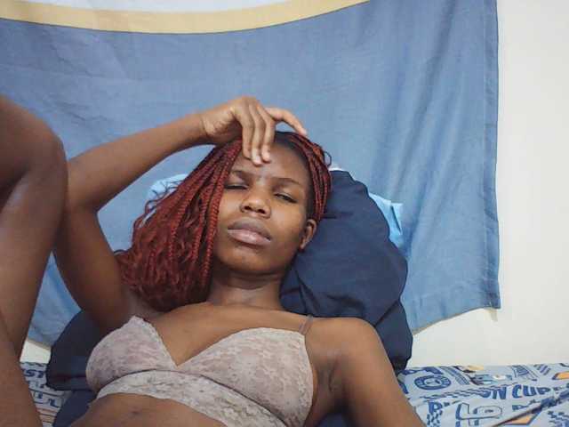 Beautyviny2 live cam on BongaCams