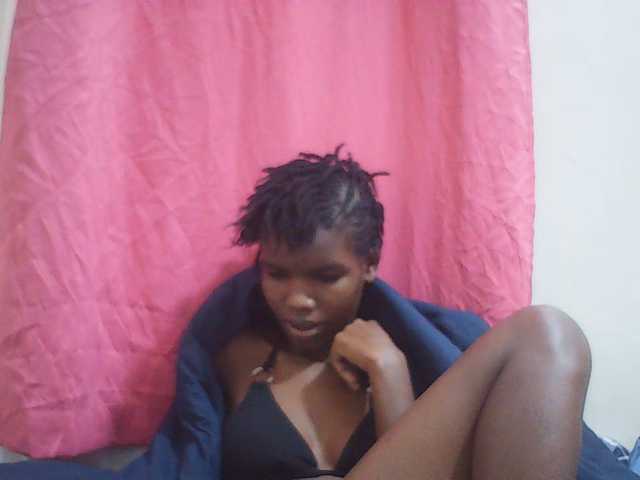 Beautyviny2 live cam on BongaCams