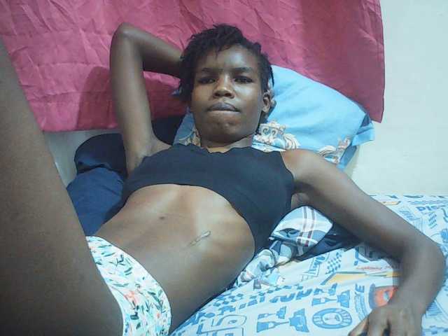 Beautyviny2 live cam on BongaCams