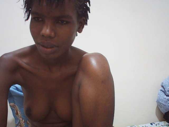 Beautyviny2 live cam on BongaCams