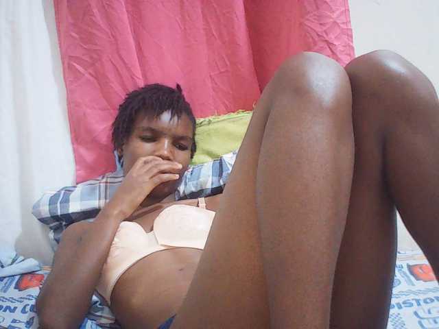Beautyviny2 live cam on BongaCams