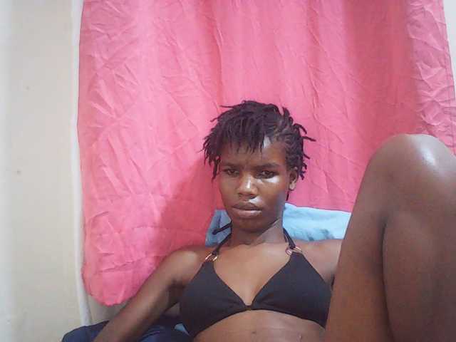 Beautyviny2 live cam on BongaCams