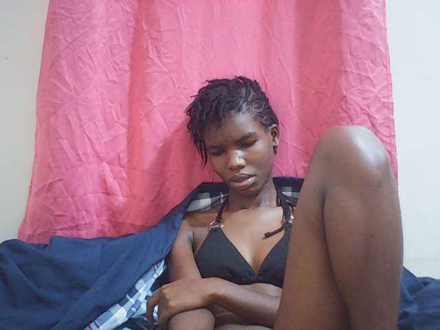 Beautyviny2 live cam on BongaCams