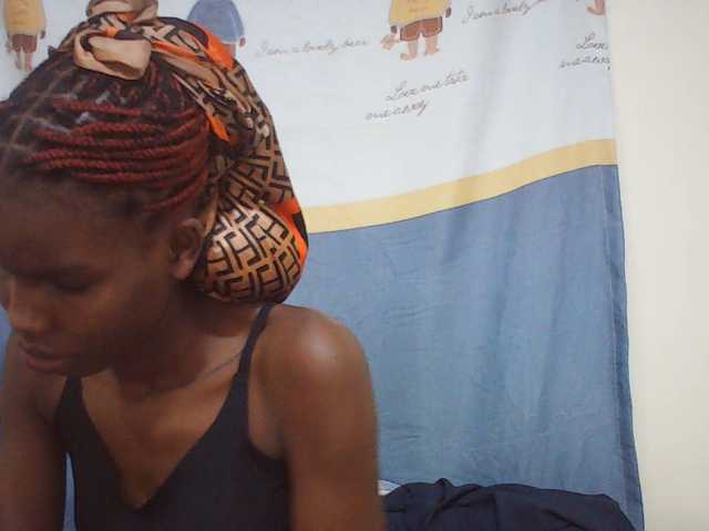 Beautyviny2 live cam on BongaCams