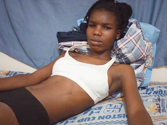 Beautyviny2 live cam on BongaCams