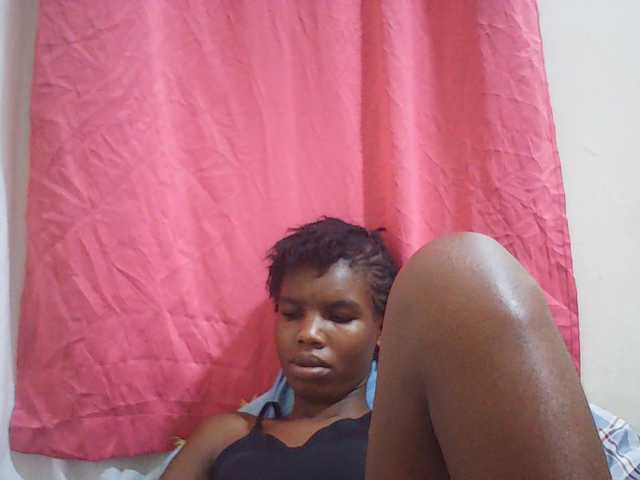 Beautyviny2 live cam on BongaCams