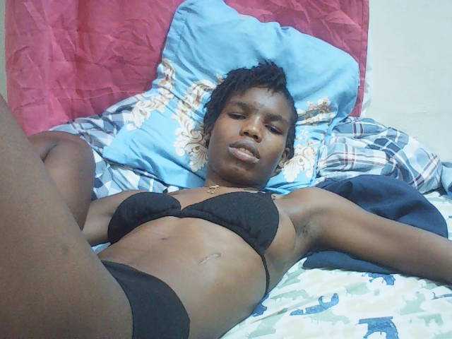 Beautyviny2 live cam on BongaCams