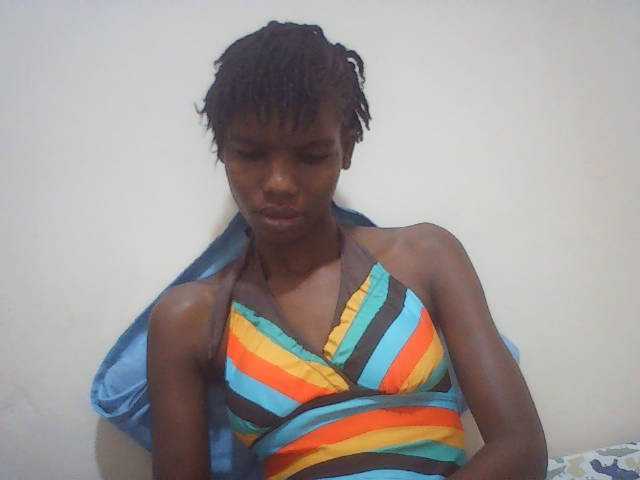 Beautyviny2 live cam on BongaCams