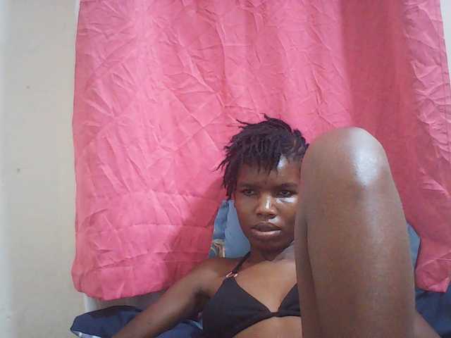 Beautyviny2 live cam on BongaCams