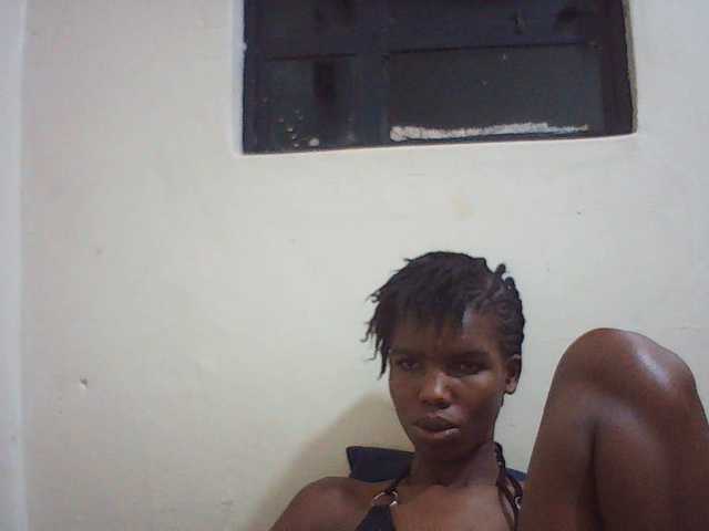 Beautyviny2 live cam on BongaCams