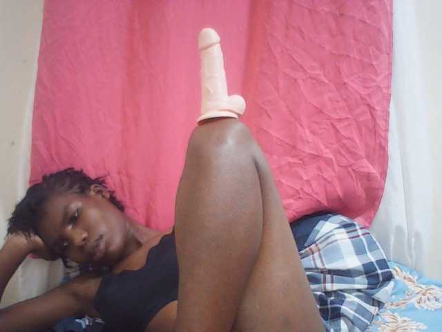 Beautyviny2 live cam on BongaCams