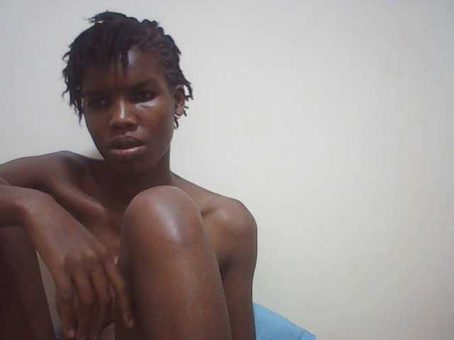 Beautyviny2 live cam on BongaCams