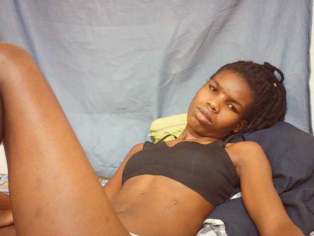 Beautyviny2 live cam on BongaCams